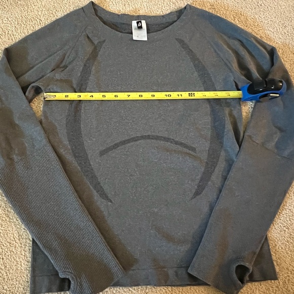 P’tula Reenergize Seamless Full Length Shirt - Heathered Charcoal - Picture 5 of 11